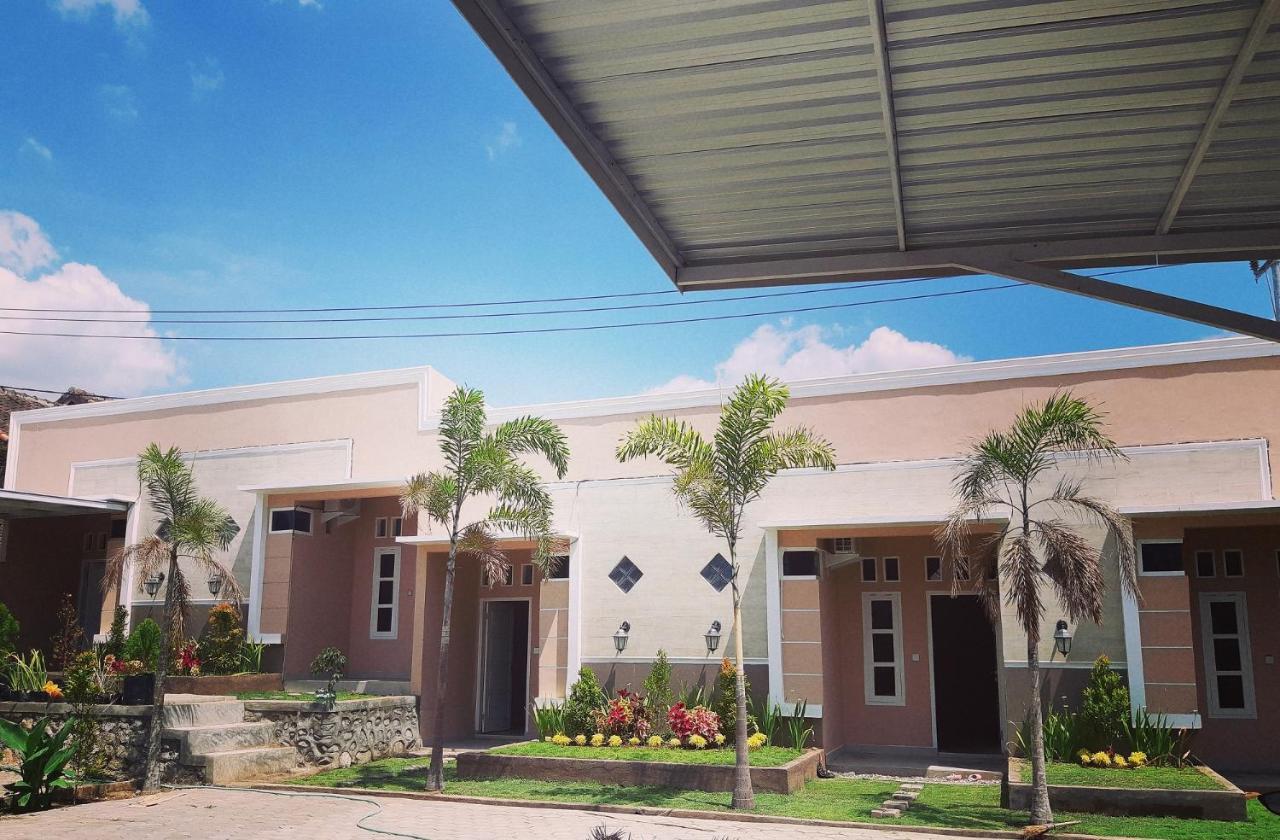 Bis Homestay Sumbawa Exterior photo